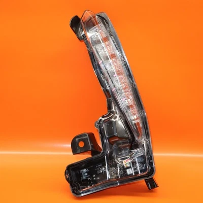 Faro antiniebla conductor izquierdo toyota corolla 2017 2018 2019 led oem Foto 1 de 4