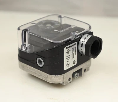 Interruptor de presión de gas Honeywell C6097B3085, 1/4" NPT Foto 1 de 4