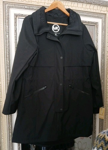 Nuovo cappotto MICHAEL KORS donna elegante jet nero dettaglio logo colletto foderato 0X UK 18