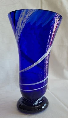 Vase Kobaltblau weiße Einschmelzungen (2) - Bild 1 von 4