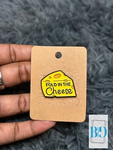 Fold In The Cheese Emaille Pin Lustig Koch Rezept Anstecknadel Schitt’s Creek TV - Bild 1 von 2