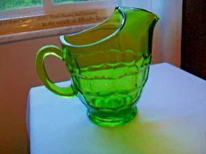 VINTAGE VIKING GLASS JUICE JUG PITCHER GEORGIAN HONEYCOMB GREEN ICE LIP 32 oz. - Picture 1 of 10