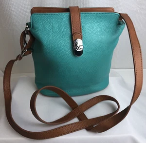 Bolso Bandolera Valentina Turquesa Cuero Guijarro Correa Ajustable Calidad Italia - Imagen 1 de 16