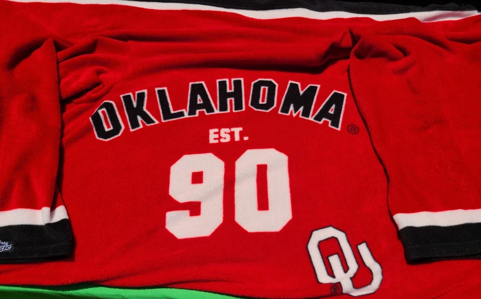 Manta Oklahoma Sooners GRANDE Manga Polar Colegial Acurrucada Cálida y Acogedora Foto 1 de 4