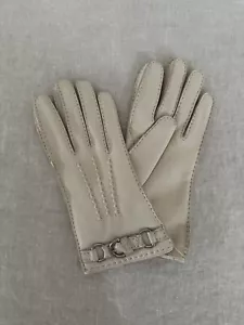 Vintage Coach NWT Cream Leather Cashmere Lined Gloves Silver Buckle Size 6.5 - Picture 1 of 11