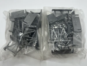 Juego de caballetes de plástico gris escala HO Bachman vintage 2 bolsas sin abrir 2924 - Imagen 1 de 7