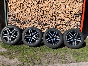 set 4 cerchi 18" originali mercedes 7Jx18 ET 46 modello a 5 razze - Foto 1 di 4