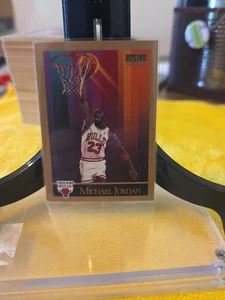 1990-91 Skybox - Michael Jordan #41 - Picture 1 of 6