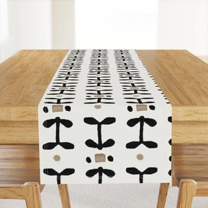 Botanical Diamond Beige And White Geometric Plant Abstract Printed Table Runner - Picture 1 of 5