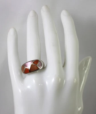 Кольцо Whitney Kelly «WK» из чистого серебра и окрашенного перламутра с инкрустацией размер 6,75 - Изображение 1 из 4