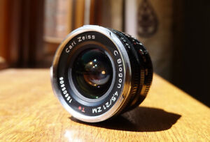Carl Zeiss Ikon Biogon T* 21mm f/4.5 ZM Leica M mount