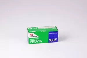 Pelicula Film Fujifilm Fujichrome Provia 100F 120mm Film Caducada - Imagen 1 de 2