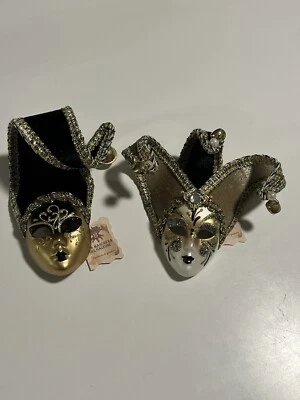 La Maschera del Galeone Small Venetian Mask Black Gold Venice Italy Vintage - Image 1 of 4