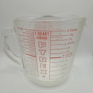 Pyrex 4 tazas mango en D 532 vaso medidor de vidrio 1 cuarto EE. UU. letras rojas vintage - Imagen 1 de 7