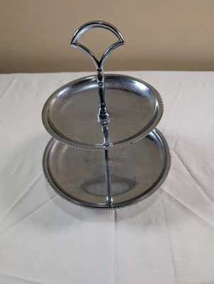 Bandeja de postre plateada con soporte de metal de 2 niveles plato de pastel borde con cuentas Foto 1 de 4
