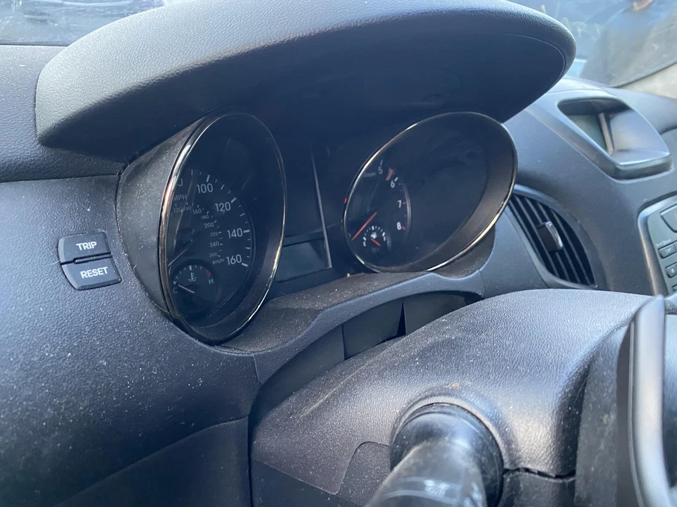 Cuadro de instrumentos velocímetro HYUNDAI GENESIS 11 12 Foto 1 de 1