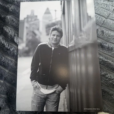 Jamie Oliver Signed Autograph Card Uncertified - Image 1 of 3