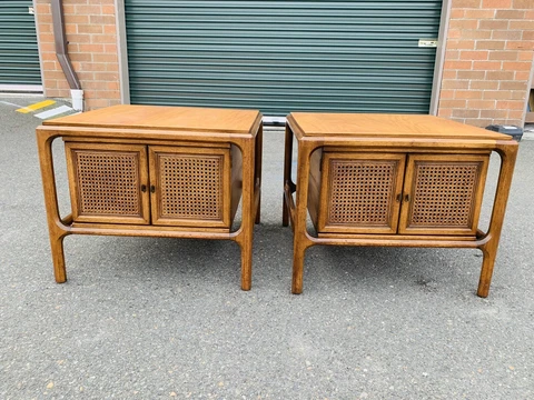 Beautiful Pair of Mid-Century Modern Gordon's Nightstands Cabinets L@@K Cover