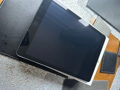 Apple iPad Air 1st Gen. 16GB, Wi-Fi, 9.7in - Silver - Image 1 of 4