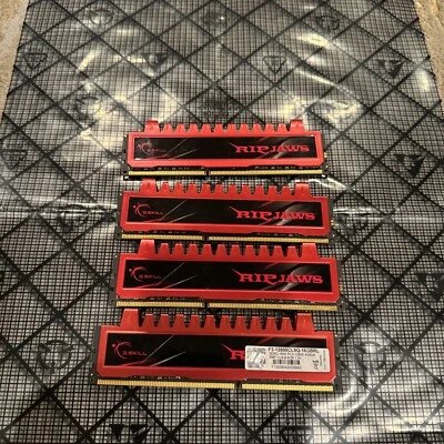 G. Skill Ripjaws 16GB 4x4GB PC3-12800 DDR3 1600MHz RAM F3-12800CL9Q - Image 1 of 4