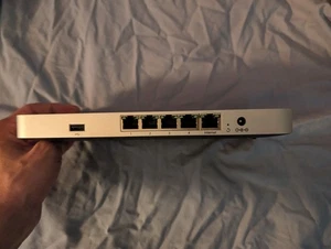 Firewall administrado en la nube Cisco Meraki MX64-HW - Imagen 1 de 4