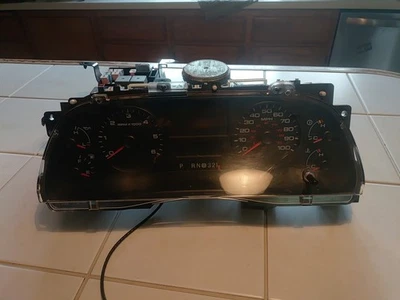 2005 2006 2007 Ford F250 F350 OEM Gas Speedometer Instrument Cluster - Image 1 of 4