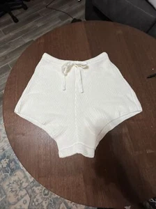 Women’s white shorts small - Picture 1 of 3