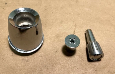 1961-1963 y otros Ford Thunderbird debajo del tablero bisel de ventilación de aire, perilla y retenedor Foto 1 de 2