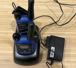 Motorola Walkie Talkies K7GMCBBJ Tested Working Rechargeable CH610E w/clip READ - Imagen 1 de 5