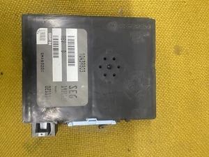 10439803 Pontiac Grand Prix 1997-2003 bcm body control module computer - Picture 1 of 3