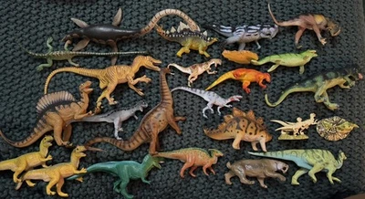 HUGE LOT OF 23 Carnegie Dinosaur Safari Ltd 1988-1998 Deltadromeus Tanystropheus - Image 1 of 4