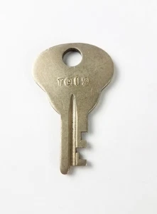 Vtg Key TQ19 For Old CORBIN Locks Antique Steamer Trunk Footlocker TQ-19 TQ 19 - Picture 1 of 7
