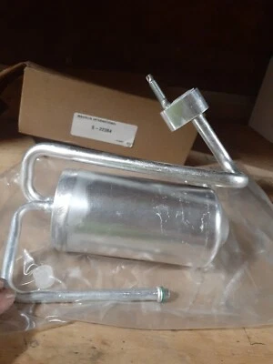 NAVISTAR RECEIVER DRIER PART# S-22384 - Image 1 of 3