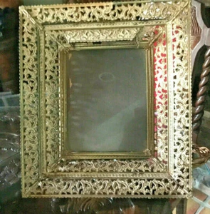 Vintage/MCM Lighted Picture/photo frame, Filigree white washed gold tone metal - Picture 1 of 10
