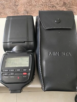 Minolta Program 5200i Flash Speedlite for Sony Konika Minolta Dynax Cameras +Bag - Image 1 of 4