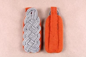 WW2 German Army Senior Officers Rank Epaulettes Shoulder Boards On Orange Wool - Picture 1 of 1