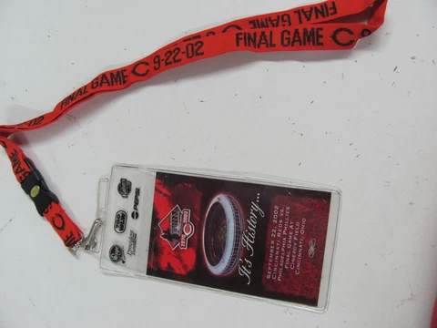 Cincinnati Reds Final Game 9-22-02 Memorabilia lanyard Cinergy Field Cover