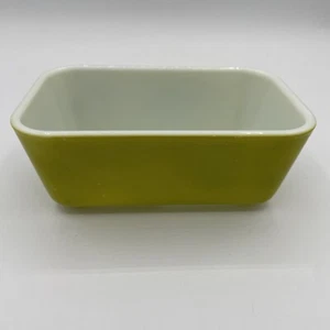 Pyrex Light OLive Green 1-1/2 Pt Refrigerator Dish #0502 - NO LID - Picture 1 of 11