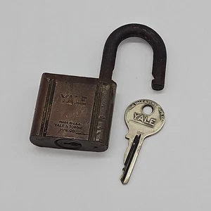 Vintage Yale & Towne Mfg Co. Padlock Lock With Key! Made In USA Hardened - Picture 1 of 13