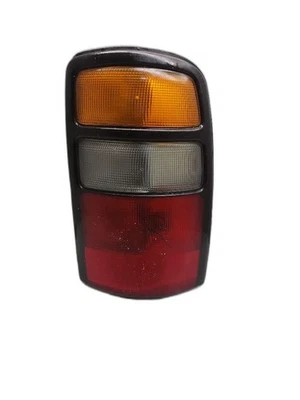 Luz trasera derecha pasajero para 04-06 SUBURBAN 1500 1338320 Foto 1 de 4
