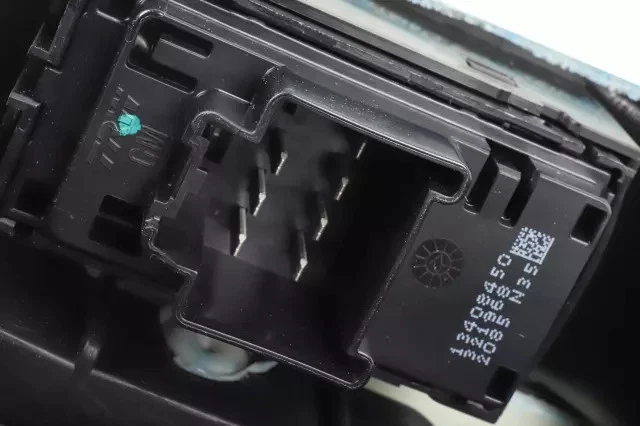 Genuine GM Black Rear Driver Side Door Trim 42772907 Foto 1 de 4