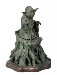 Disney Star Wars Yoda Figur Das Imperium schlägt zurück 45th Anniversary Bronze LE - Bild 1 von 2