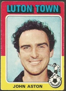 TOPPS 1975 FOOTBALLERS- #212-LUTON TOWN-MANCHESTER UNITED-JOHN ASTON - Picture 1 of 2