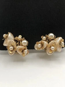 Vintage Miriam Haskell Ohrringe goldfarbene Blumen mit Kunstperlen filigran HINWEISE! - Bild 1 von 19