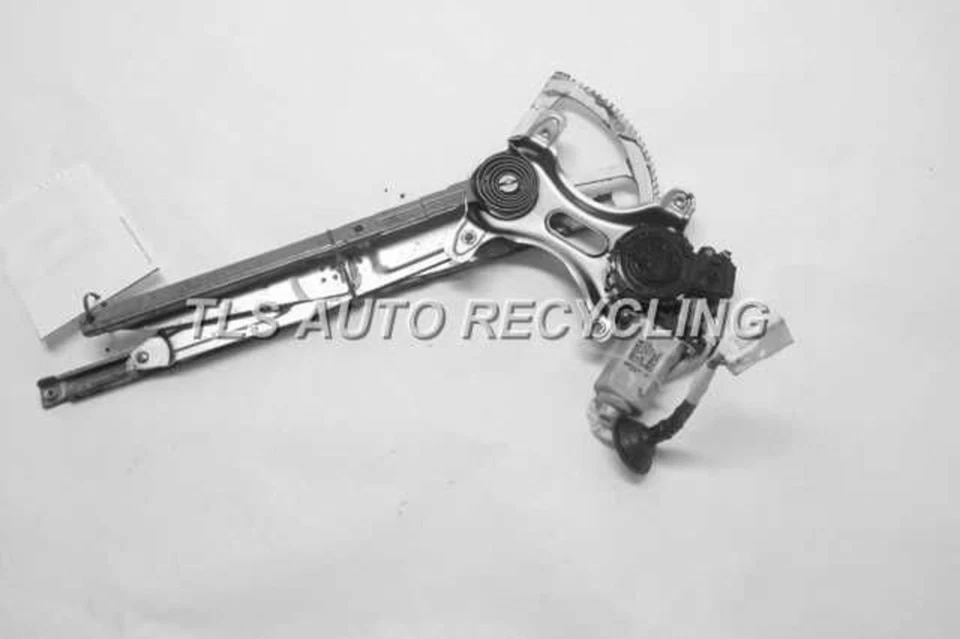 Used Front Right Door Window Regulator Front fits: 1999 Lexus GS400 Front Right - Image 1 of 1