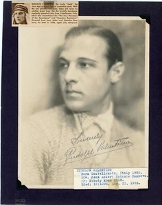 Rudolf Valentino - Vintage Original Foto an Bord mit Info - Bild 1 von 1