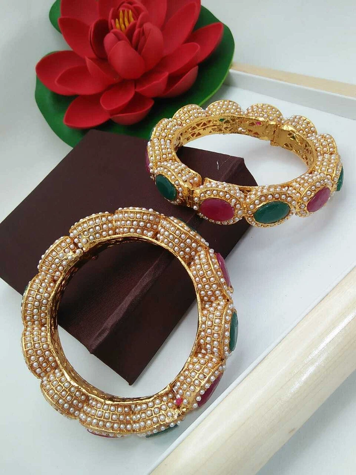 Juego de 2 brazaletes de joyería india enchapados en oro de moda Bollywood para mujer Foto 1 de 1