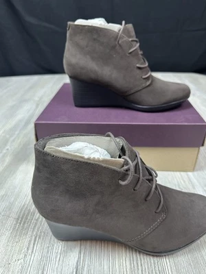 Nuevo Clarks Zapatos Para Mujer 8 Cristal Peridoto Gris Gamuza Botín de Cuña Foto 1 de 4