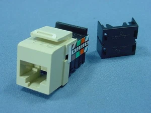 Leviton Ivory Quickport 8 fils prise vocale enfichable Jack RJ45 téléphone 41108-RI8 - Photo 1/5