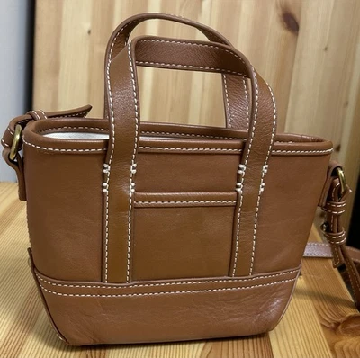 Коричневая кожаная сумка-тоут через плечо J.CREW Mini Montauk со съемным ремешком - Изображение 1 из 4